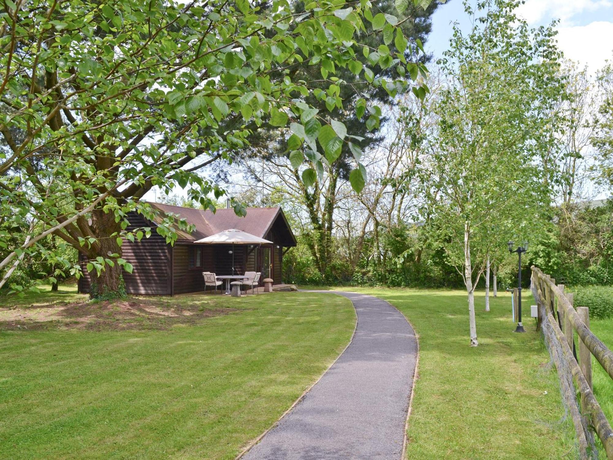 Strawberry Lodge Cheddar Extérieur photo